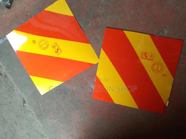 Chevron Short Yellow_red Reflectors - main view