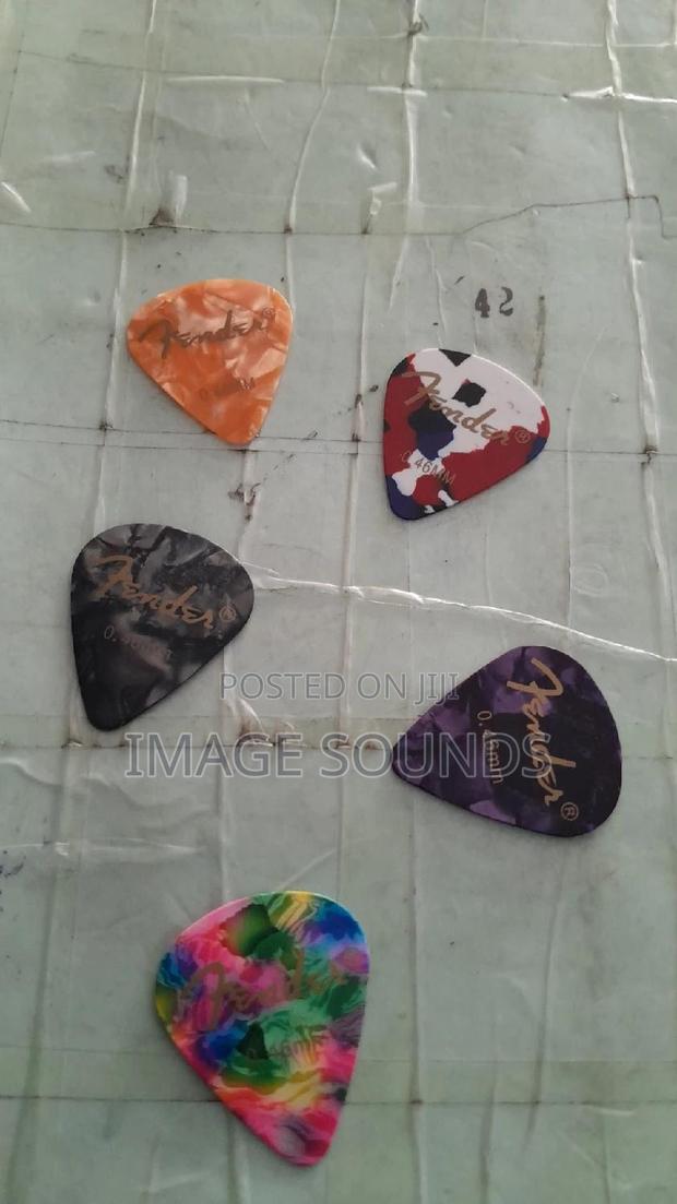 Get 5 Guitar Picks for a Discounted Price