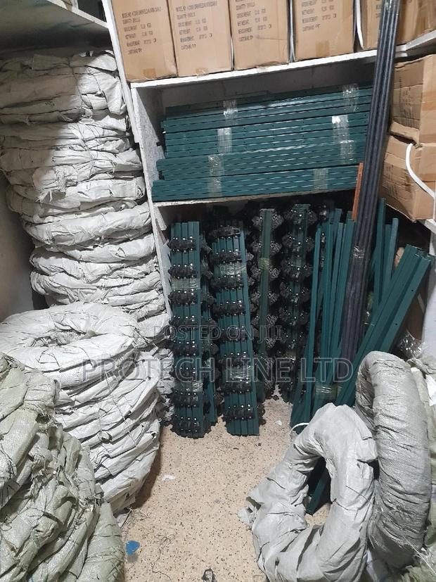 Electric Fence Insulated Posts - thumbnail 3
