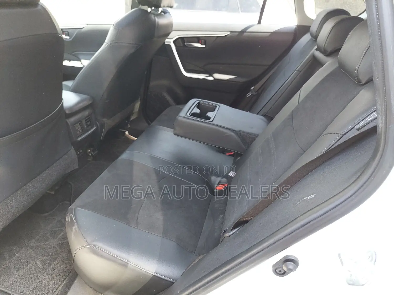 Toyota RAV4 2019 White