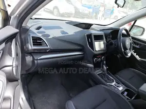 Subaru Forester 2018 Silver