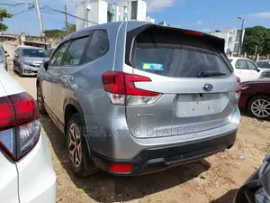Subaru Forester 2018 Silver