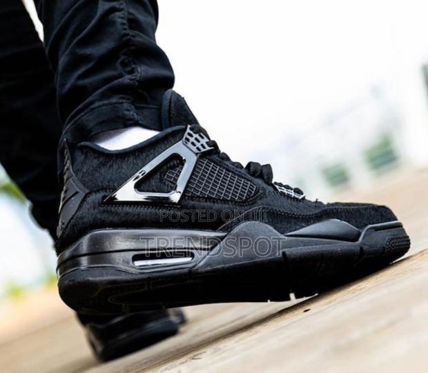 Quality Black Jordan 4s - thumbnail 3