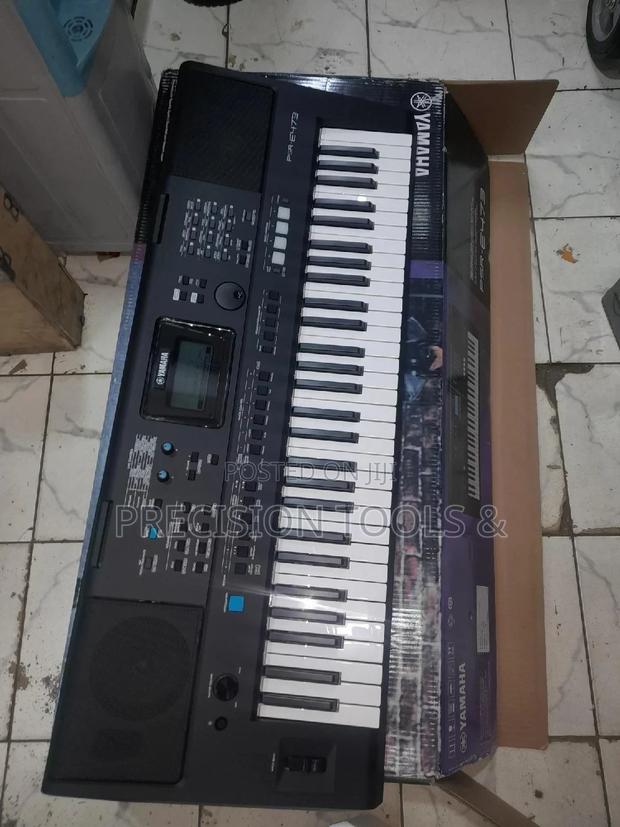 Yamaha Keyboard - thumbnail 2