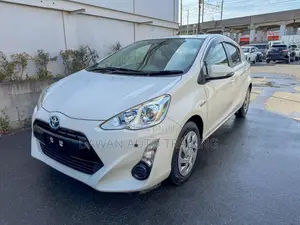 Toyota Aqua 2017 White