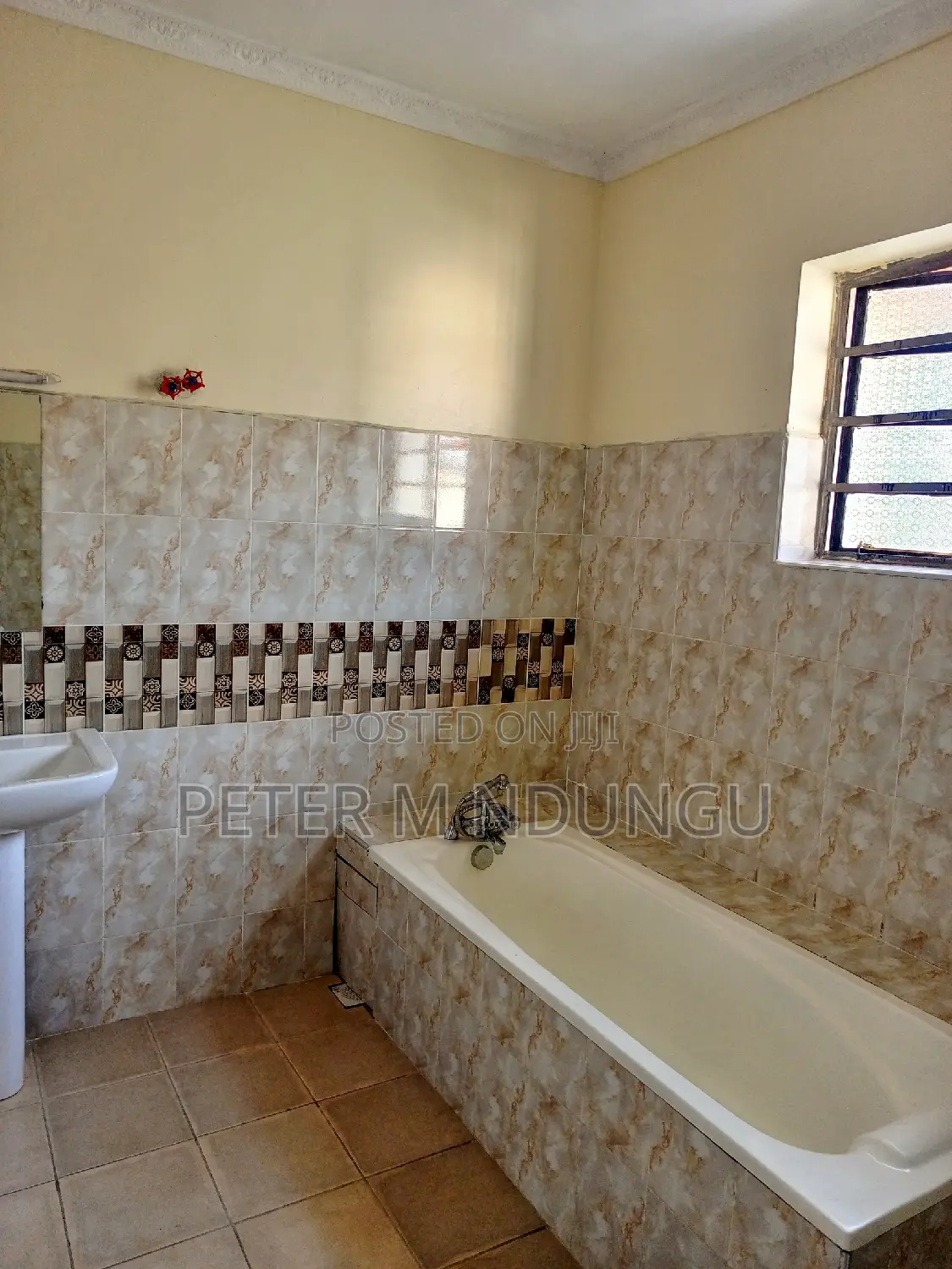 5bdrm Maisonette in Starehe, Kiambu / Kiambu  for rent