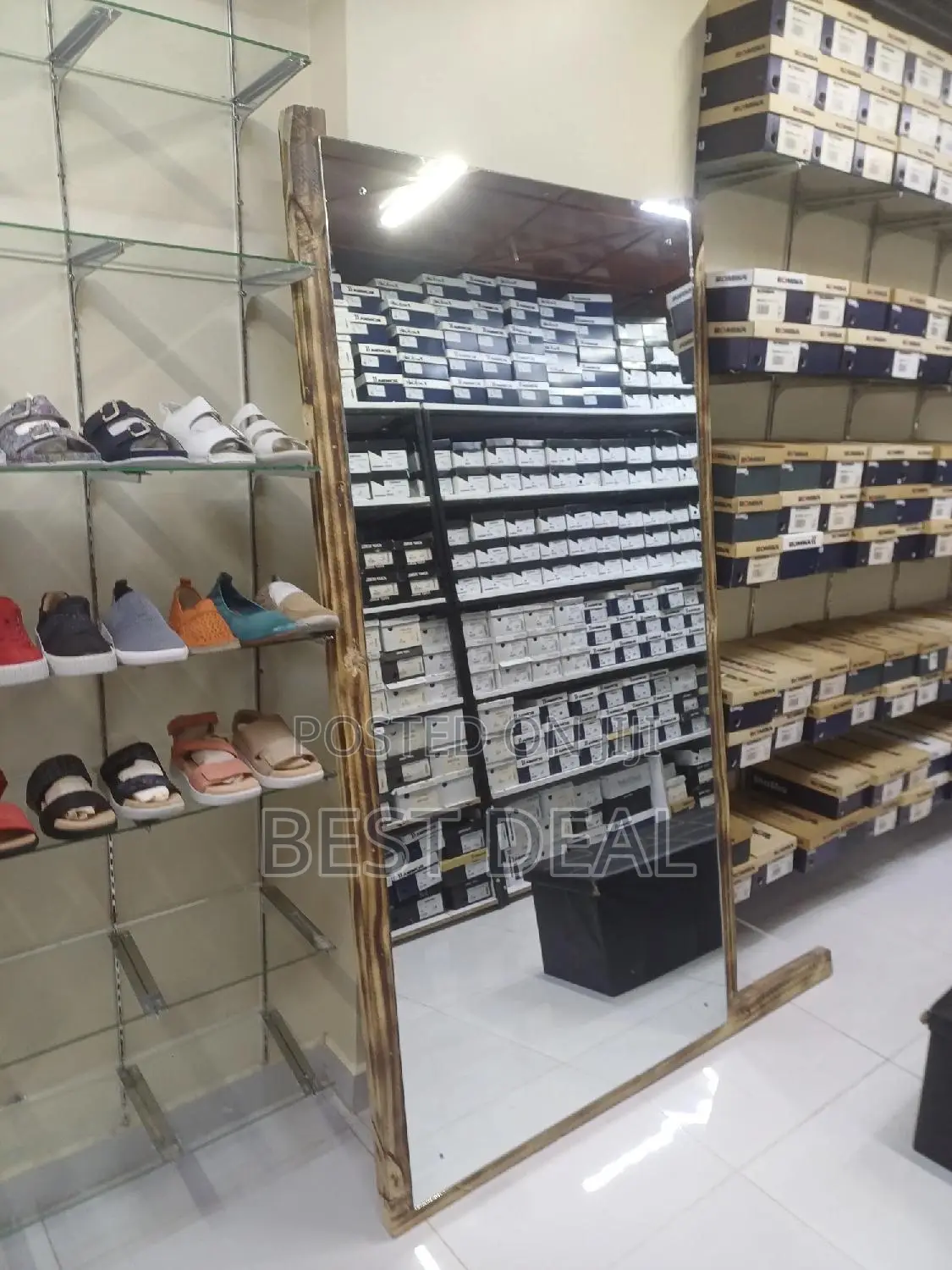 Display Shop Sheves