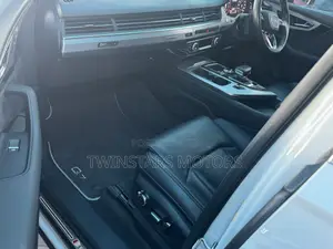 Audi Q7 3.0T Premium AWD quattro 2017 White