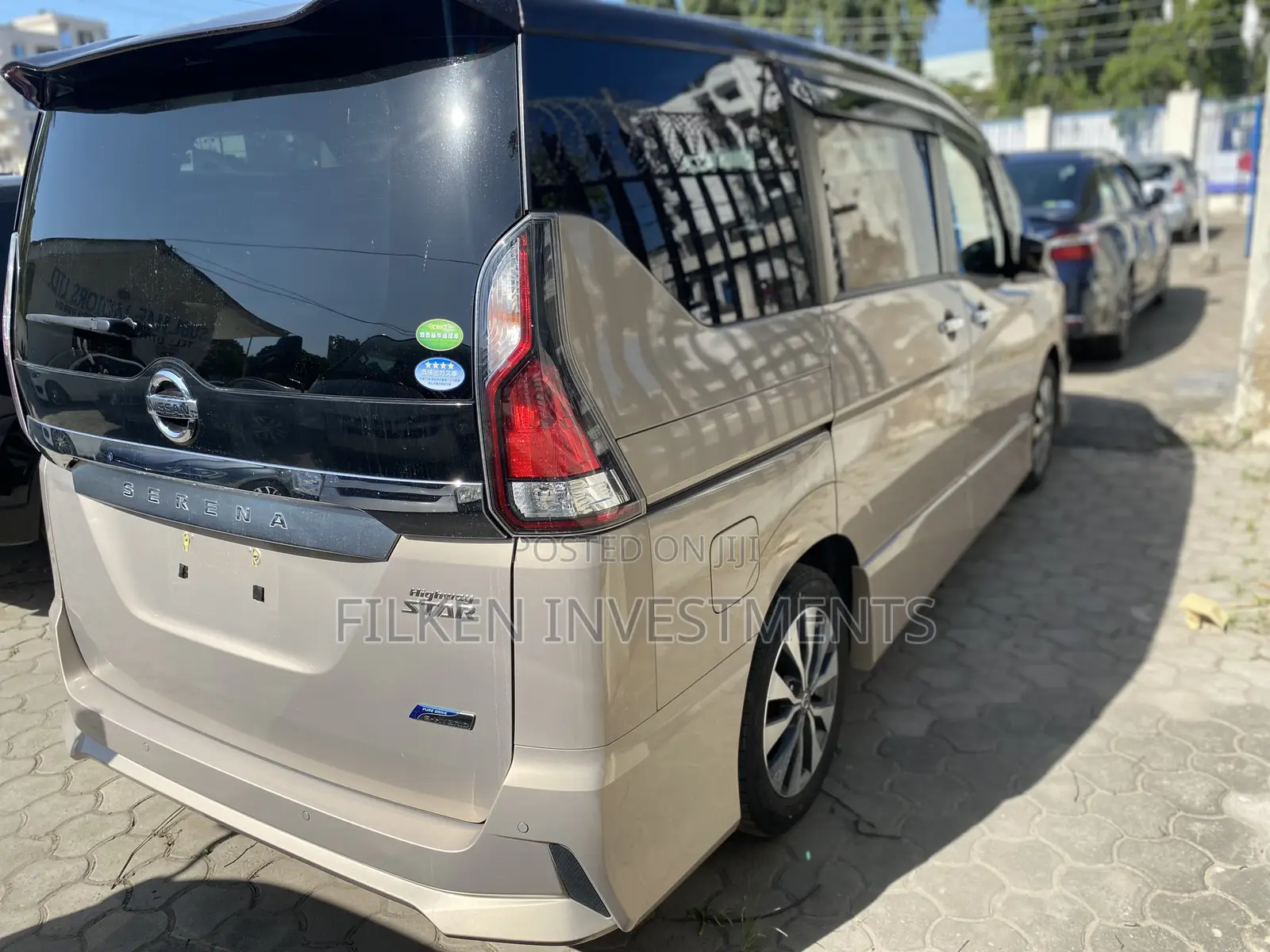 Nissan Serena 2018 Beige