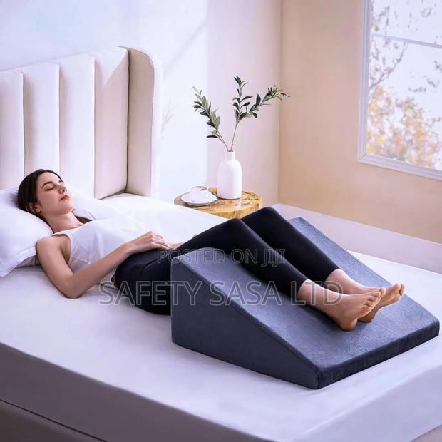 Wedge Pillow - thumbnail 2