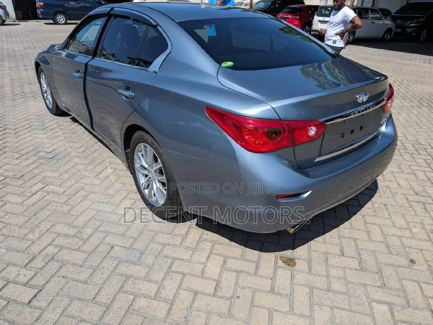 Nissan Skyline 2018 Blue