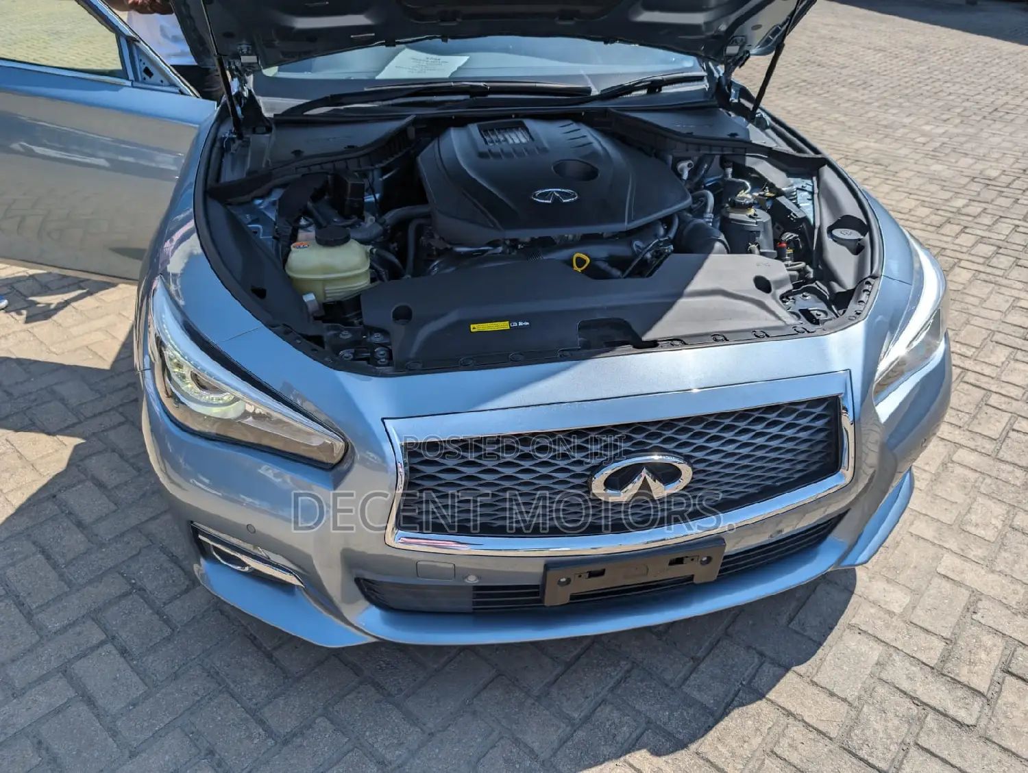 Nissan Skyline 2018 Blue