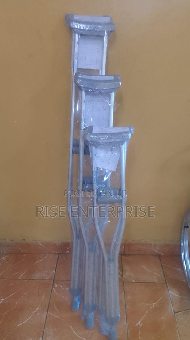 Auxillary/Under Arm Walking Crutches