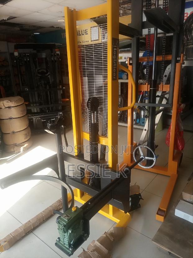Manual Drum Lifter/Stacker - main view