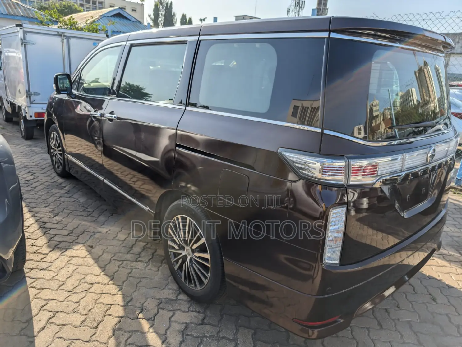 Nissan Elgrand 2018 Brown