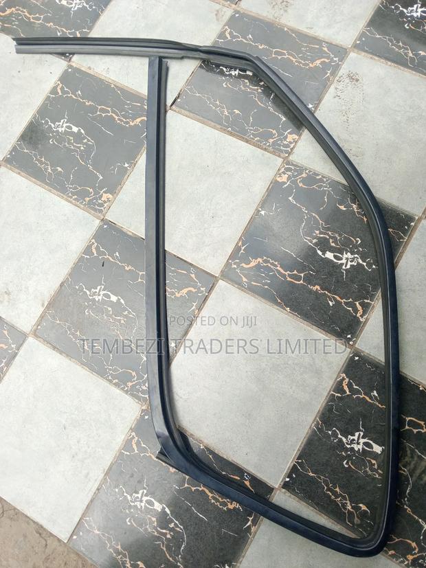 Outer Door Rubber Toyota Hiace Shark 5L - main view