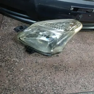 Ractis 2006 Headlight Non Xenon