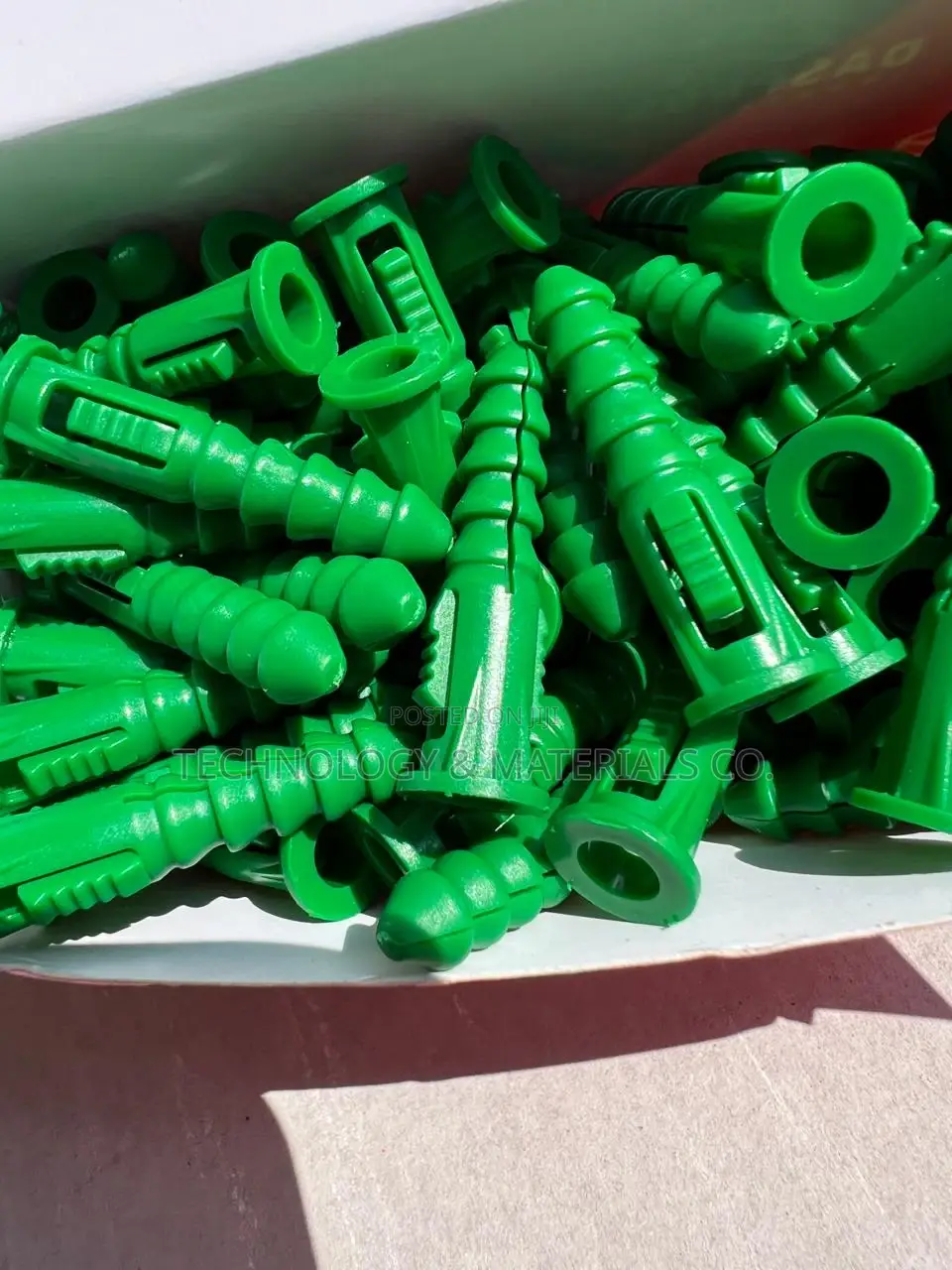 8mm Wallplugs