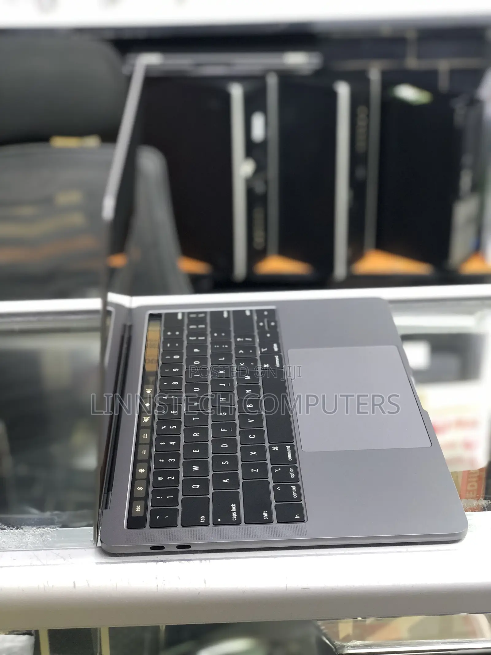 Laptop Apple MacBook Pro 2019 16GB Intel Core I7 SSD 256GB
