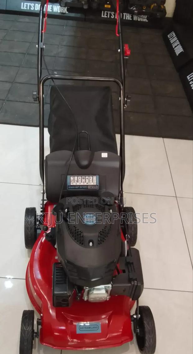 Lawnmower Machines Petrol Powered 21inches - main view