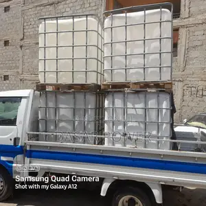 1000l Water Tank With Steel Cage.