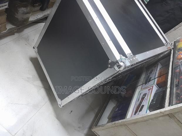 Equipment Rack 9 Unit - main view