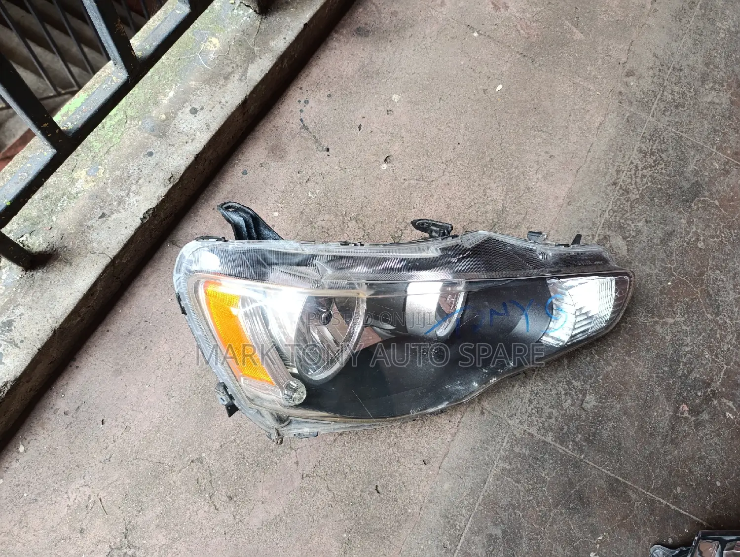 Lancer Revolution Headlight Non Zenon 2012