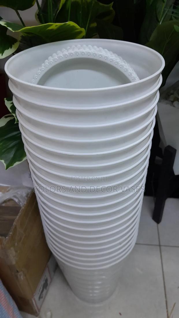 Plastic Vases White Hard Plastic - thumbnail 3