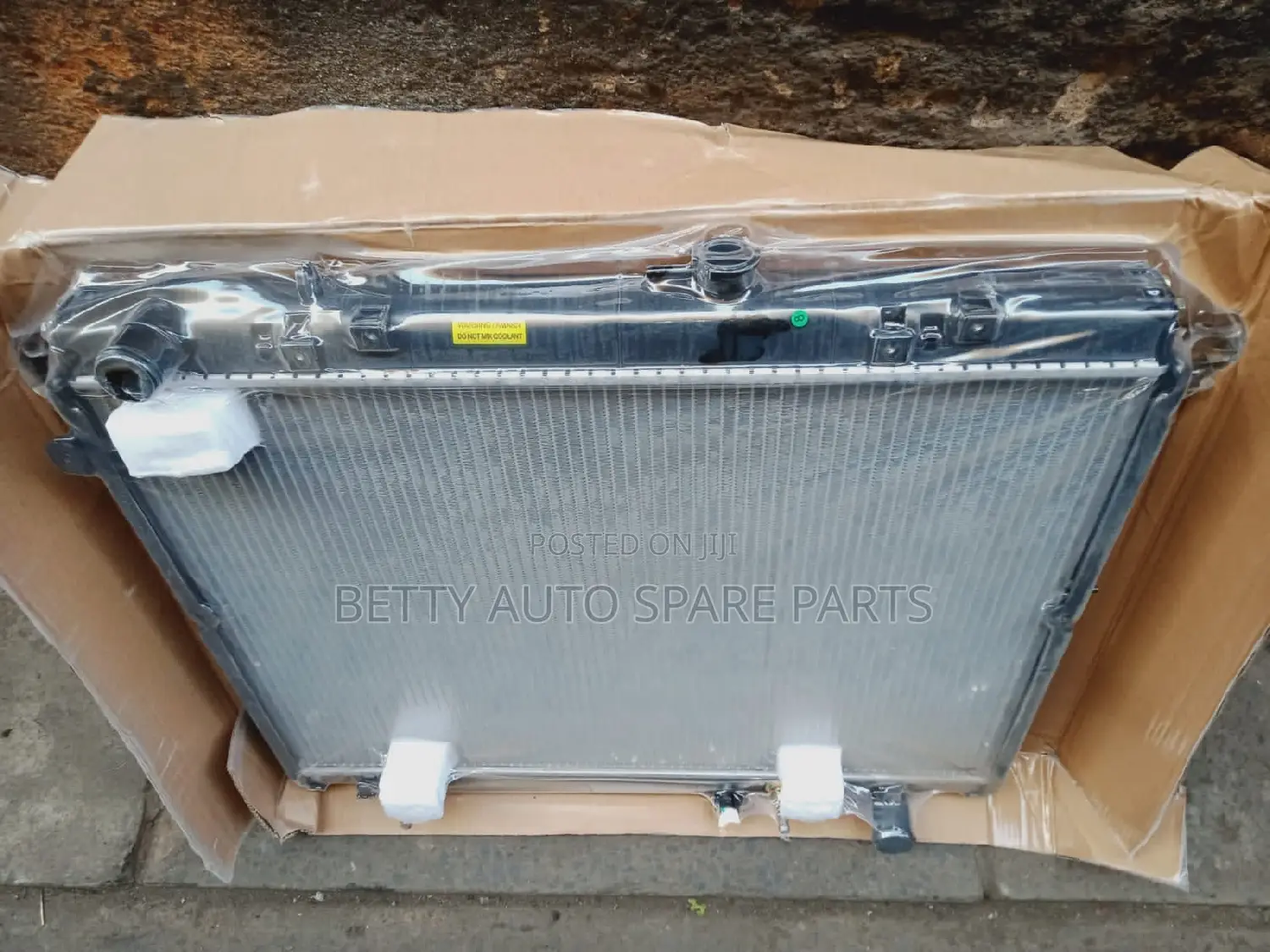 Mitsubishi Fuso Radiator