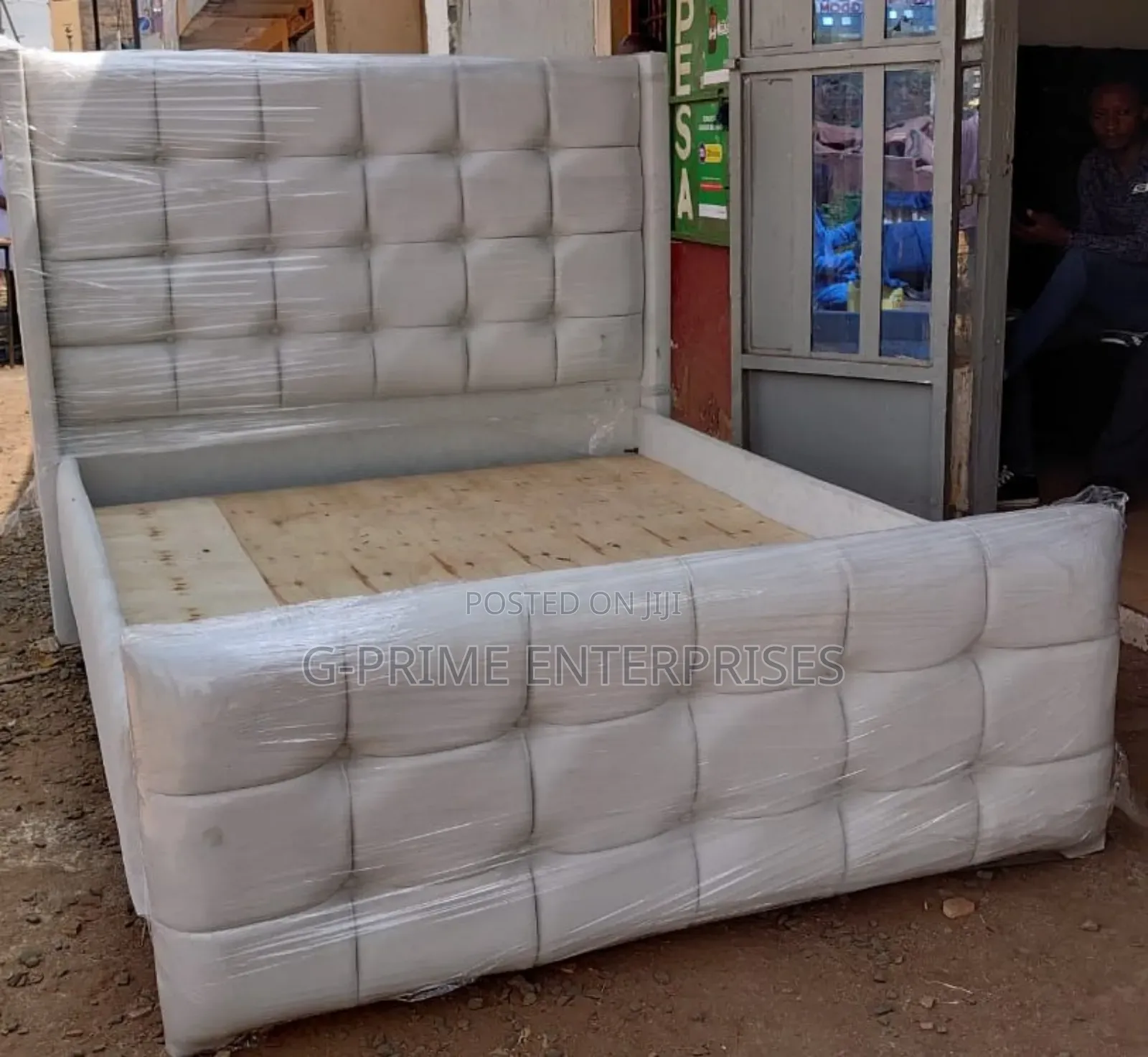 Modern Bed /Modern Diamond Chester Bed