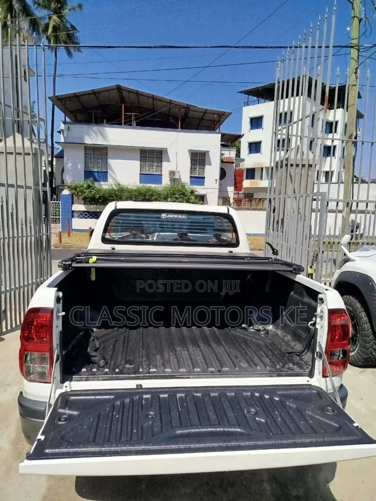 Toyota Hilux 2018 White