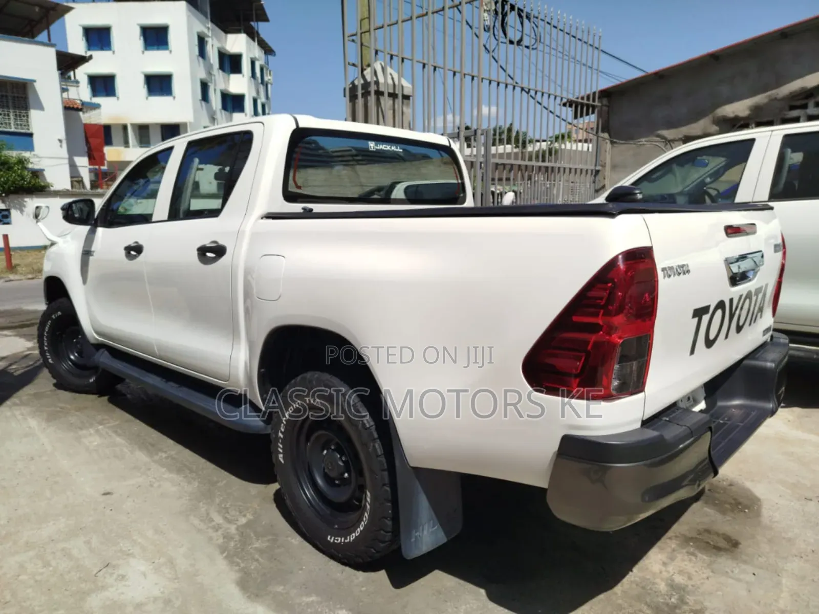 Toyota Hilux 2018 White