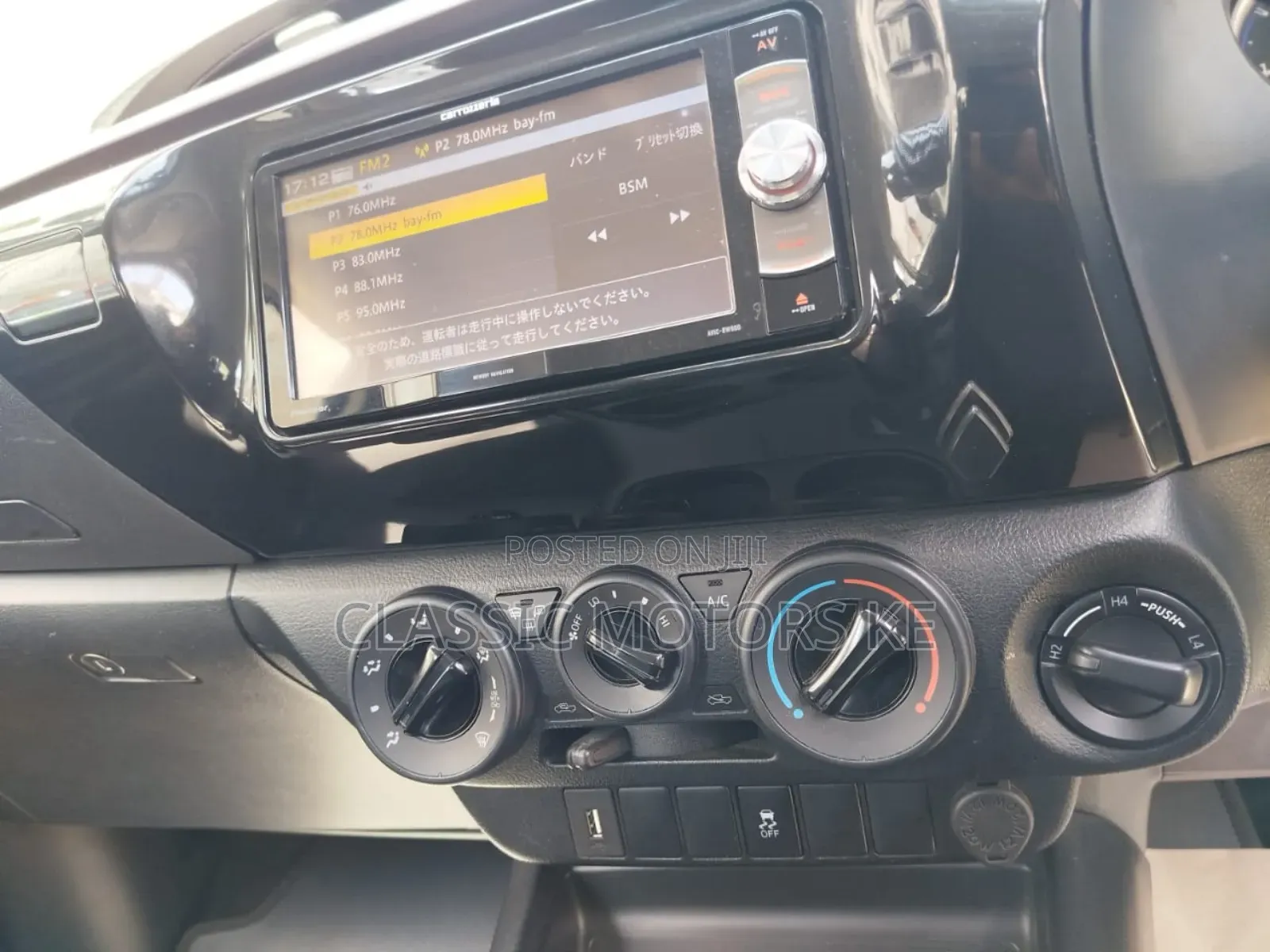 Toyota Hilux 2018 White