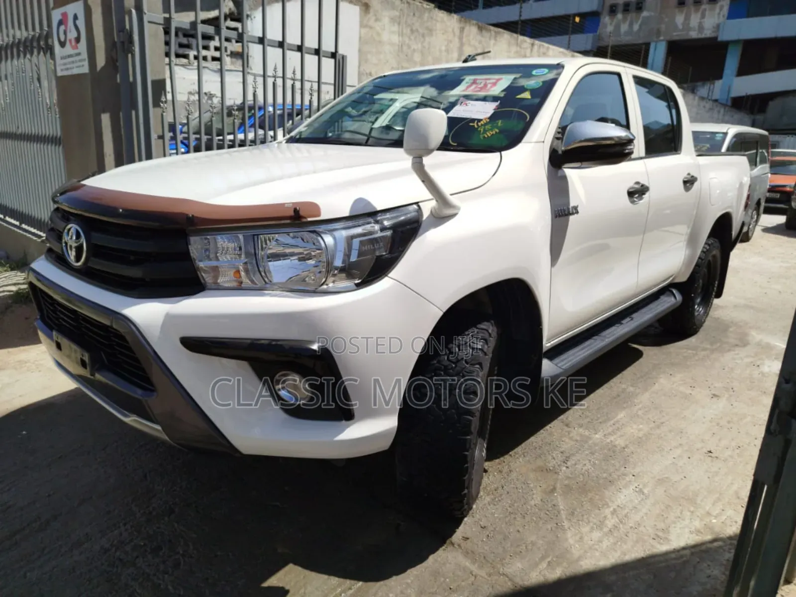 Toyota Hilux 2018 White