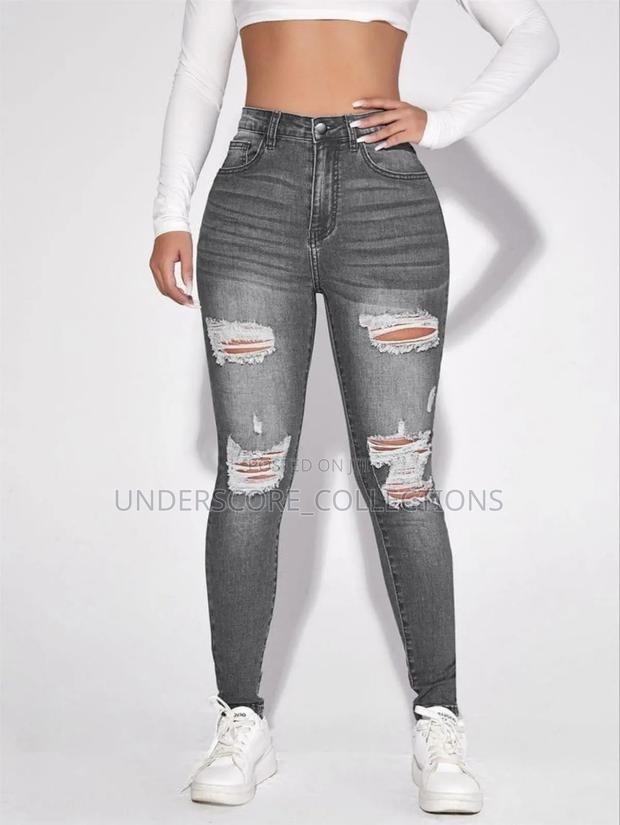 High End Ladies Ragged Jeans - thumbnail 3