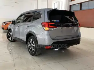 Subaru Forester 2.5i Limited AWD 2018 Silver