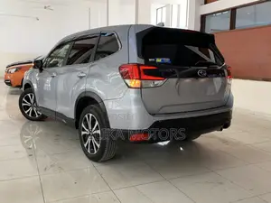 Subaru Forester 2.5i Limited AWD 2018 Silver