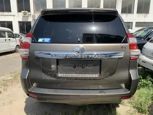 Toyota Land Cruiser Prado 2.8 D-4D 2016 Gold