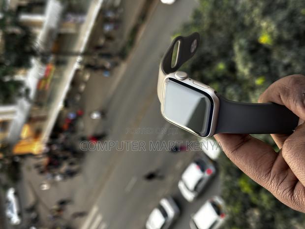 Apple Watch SE 40MM - main view