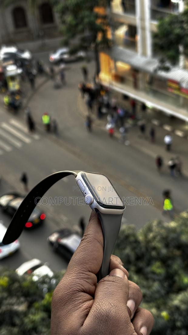 Apple Watch SE 40MM - thumbnail 3