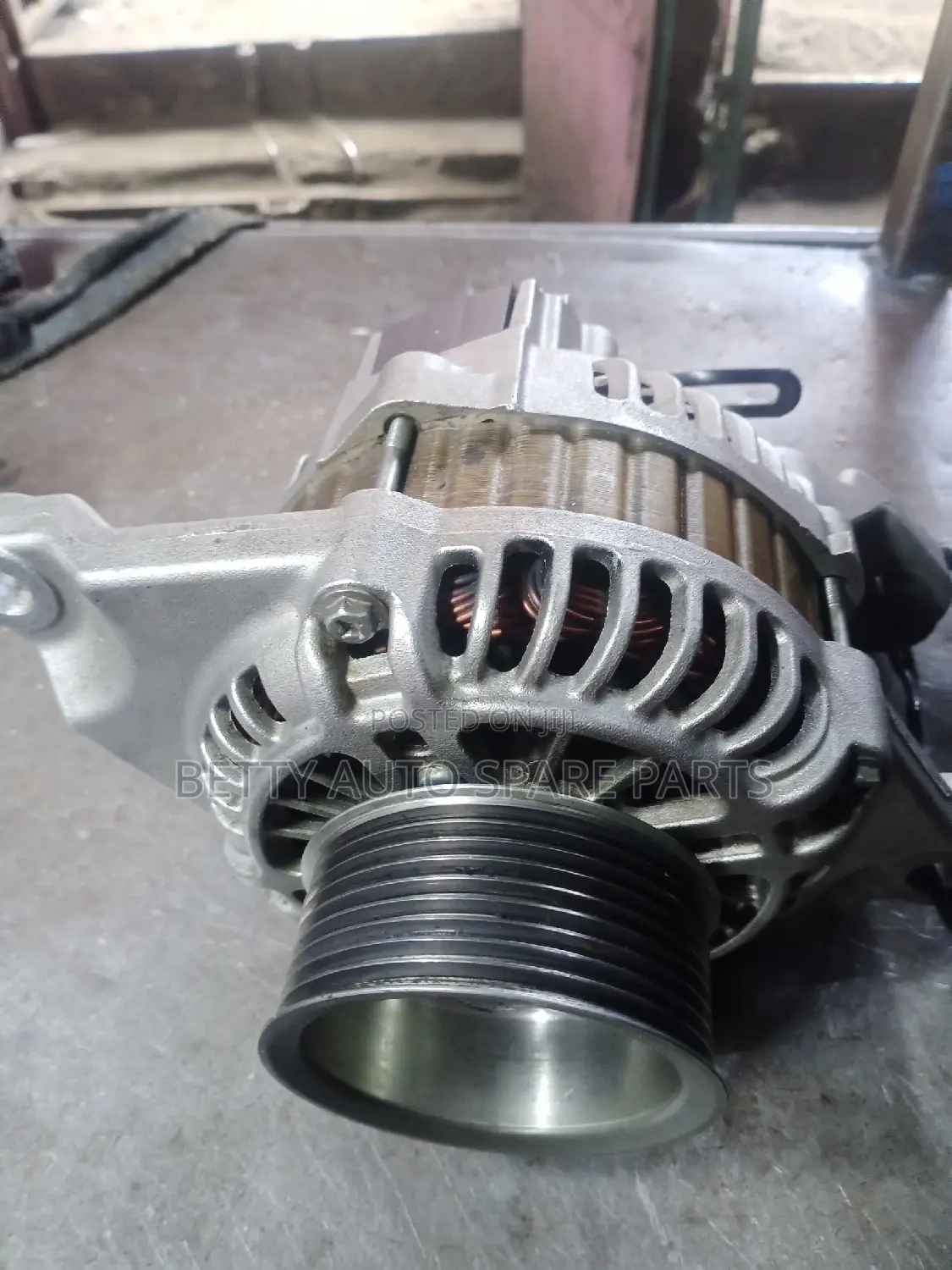 Mitsubishi Fuso Alternator