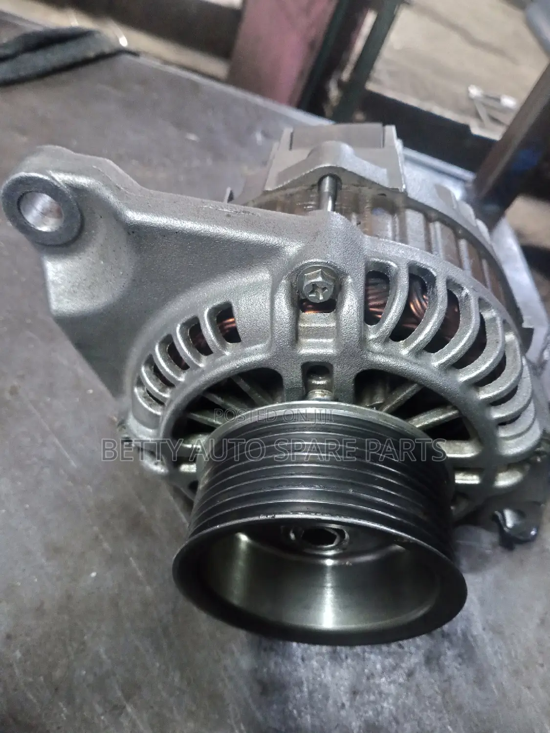 Mitsubishi Fuso Alternator