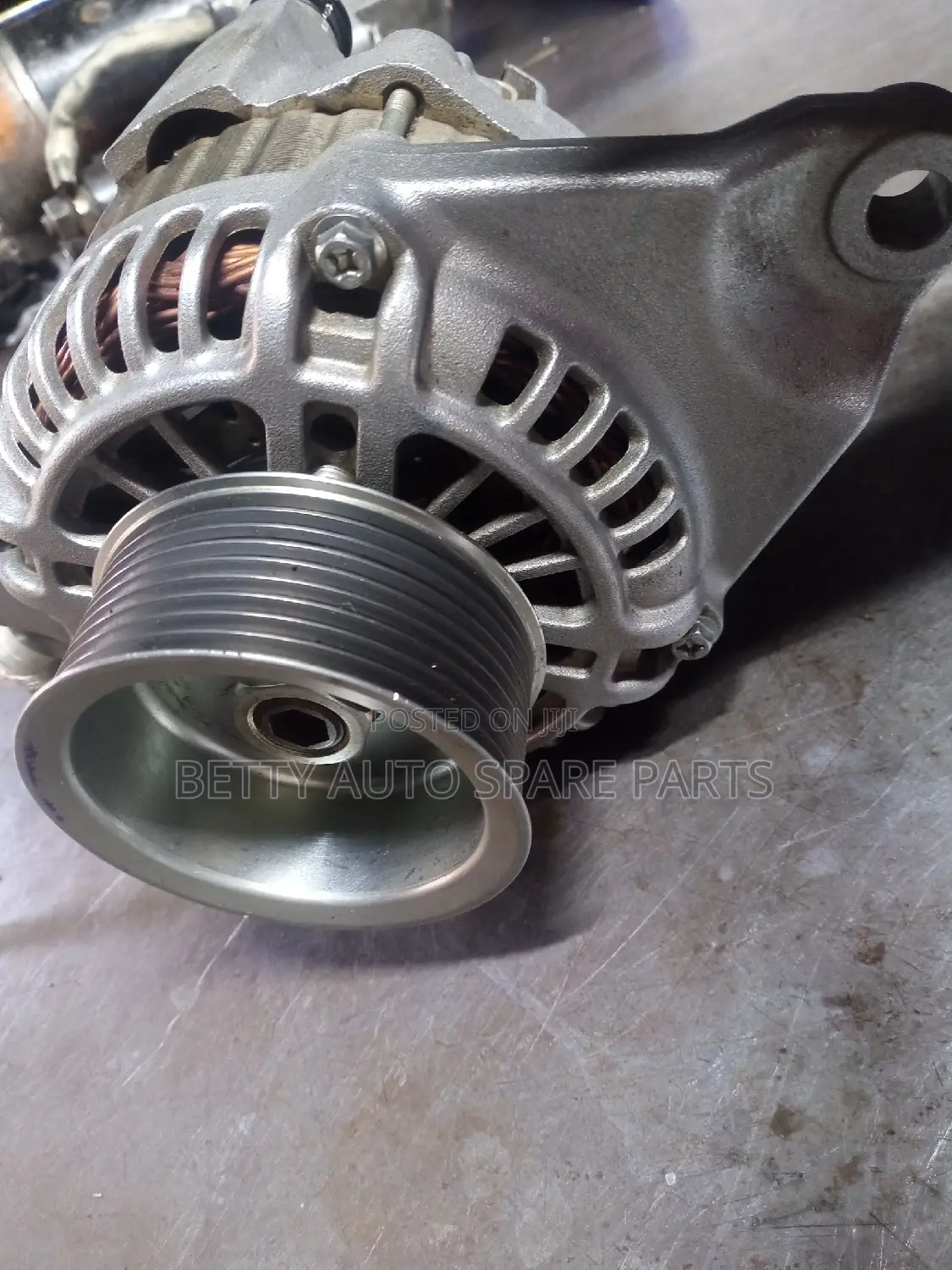 Mitsubishi Fuso Alternator