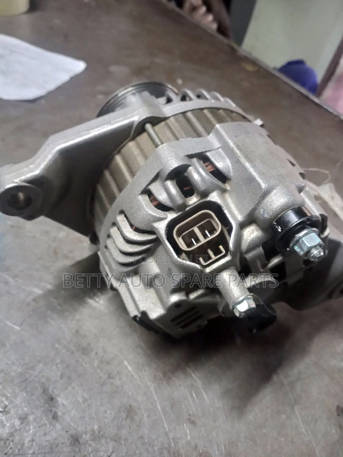 Mitsubishi Fuso Alternator