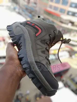 Kids Hiking Boots >Skyview Hiking Boots Size 36-39