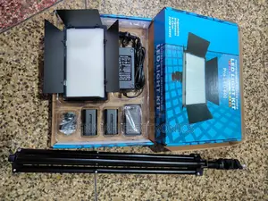 Pro 800 Light Kit.Ideal for Exciting Photos and Videos