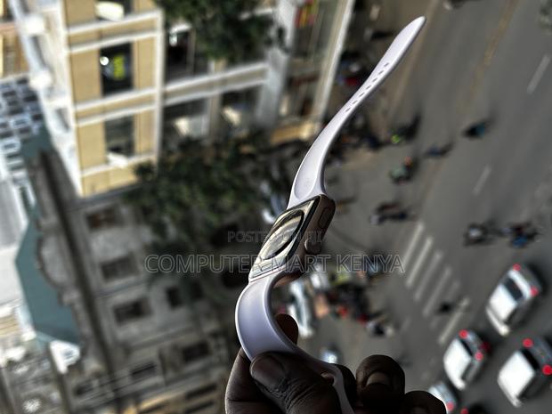 Apple Watch SE 44MM - thumbnail 3