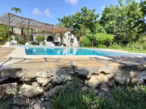 Furnished 4bdrm Bungalow in Second Row Tiwi for sale