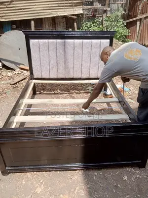 5×6 Hardwood Bed