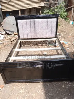 5×6 Hardwood Bed